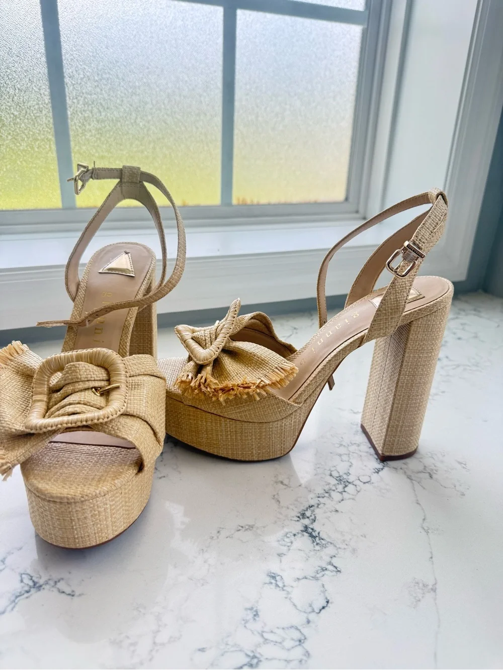 Gianni Bini eye catching